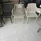 كراسي وطاولات للكافيهات والمطاعم والمقاهي واللاونجات