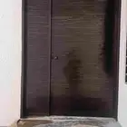 دهان وديكور وعوازل اسطح وخزانات