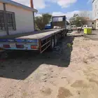 تريله سطحه لنقل البضايع متواجد في مكه