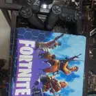 سوني 4 شبه جديد بكامل ملحقاته