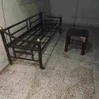 كرسي وطاولة للبيع
