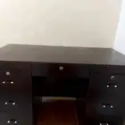 طاولة مكتب
