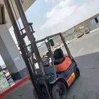 للبيع رافعه شوكيه تايوتا ديزل