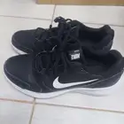 للبيع كوتش نايك اصلي مقاس 42 شبة جديد