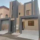 للبيع شقه ارضيه بحوش مدخل سياره مستقله تماما شمال الخميس