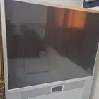 للبيع تلفزيون LG حجم كبير