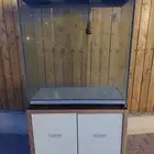 حوض سمك كبير