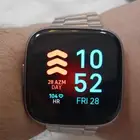 ساعة فيتبيت الذكية ( تابعة لغوغل ) فيرسا 2