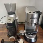 مكينة قهوة ديلونجي ديديكا مع مطحنه