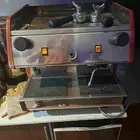 مكينه قهوه و ثلاث ثلاجه ومكرويف و قعده شاشة