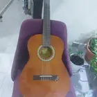جيتار كلاسيكي للبيع