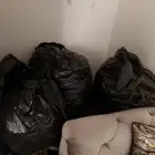 ملابس جديده ومستعمله للبيع
