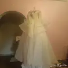 فستان عروسه