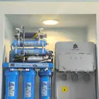 فلتر مياه مع محطة تعقيم بالاشعة وبراده ثلاثية ب 999 ريال