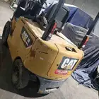 للبيع رافعه شوكية كتربلر كهرباء 3طن على وضعها الراهن