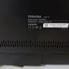 شاشة ماركة توشيبا 43 بوصه عادية مع الريموت وحامل ارضي