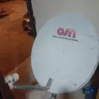 صحن ستلايت مع الالمبي حقها