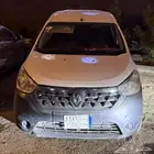 سيارة رينو دوكر