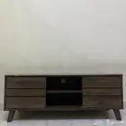 طاولة للبيع