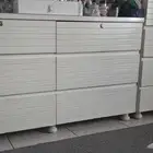 تسريحة غرفة نوم و كومدينات ومدرج bed room