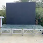 شاشات عرض مسرح خشب و قزاز