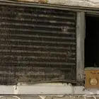 مكيفات وثلاجات وطاوله طعام