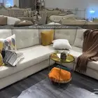 الكنب جديد مافيه اي بخش فصلته ومااحس يناسب صالتي
