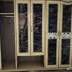 بيع دولاب كبير و سريرين