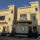 للبيع شقق ارضيه وارواف علويه بحى الراقي خميس مشيط