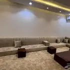 مجلس رجال شبه جديد 8 4 مع طاولاته كامله خالي من العيوب