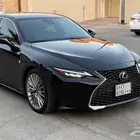 Lexus 2022 is300 للبيع