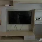 للبيع مكتبة تلفزيون