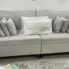 كنب جديد 6 منفرد ومعه طاولات استقبال 2 ومغسلة