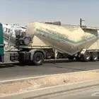 للبيع بلكر اسمنت 3 محاور نضيف جدا