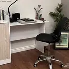 مكتب جديد