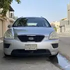 كيا كارينز 2012 للبيع