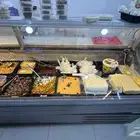 ثلاجة عرض أجبان