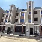 للبيع أرضي بحوش وشقق علويه بسطح خاص التحليه خميس مشيط