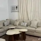 للبيع كنب وطاولته وطاولت تلفزون