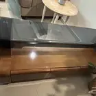 طاولة تلفزيون للبيع
