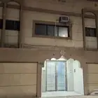 لللبيع دور وي دور في حي احد المساحه 400 متر 700 الف