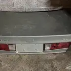 باب شنطه كامري من 2001-2002 نضيف معى اسطبات وكاله