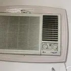 شاشة و مكيف