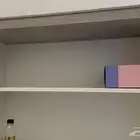 رفوف مكتبيه بيضاء من هوم سنتر بدون اي خربات