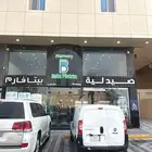 معرض تجاري للإيجار بحي المنار