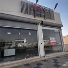للبيع اثاث محل مستلزمات رجالية