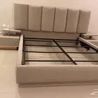 سرير وتسريحة