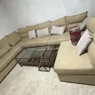 كنب زاوية مع طاولة جانبية   طاولة قهوة