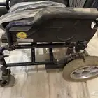 كرسي متحرك كهربائي