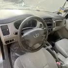 انوفا 2009 نظيف قير تماتيك اللون فضى